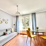 Housing Catedral Apartment