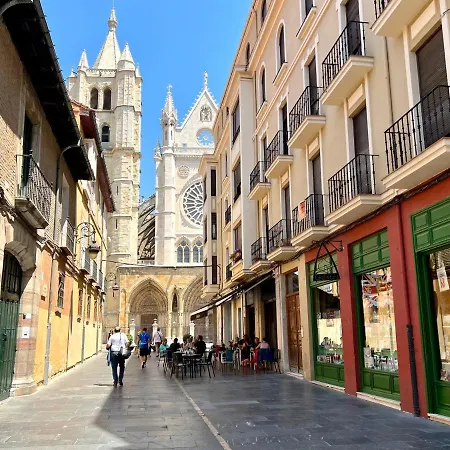 Housing Catedral * Leon